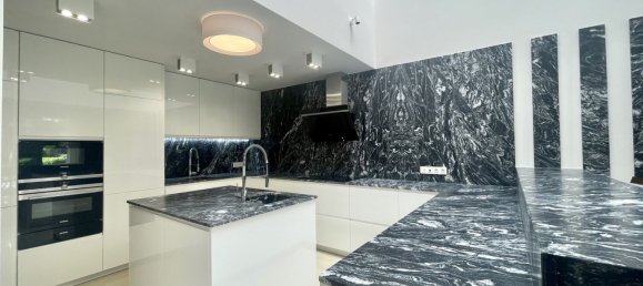 6 Schlafzimmer Doppelhaus in Marbella, Spain, Nr. 42383 9