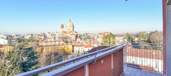 Apartamento T2 em Desio, Italy N.º 120253 23