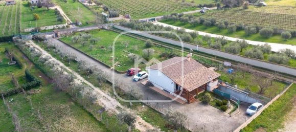 Вилла с 4 комнатами в Сан Чезарео, Италия № 28143 5