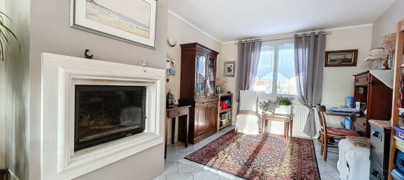 Casa de 5 dormitorios en Reims, France No. 49491 3