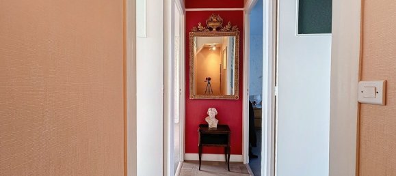 Casa de 5 dormitorios en Reims, France No. 49491 7