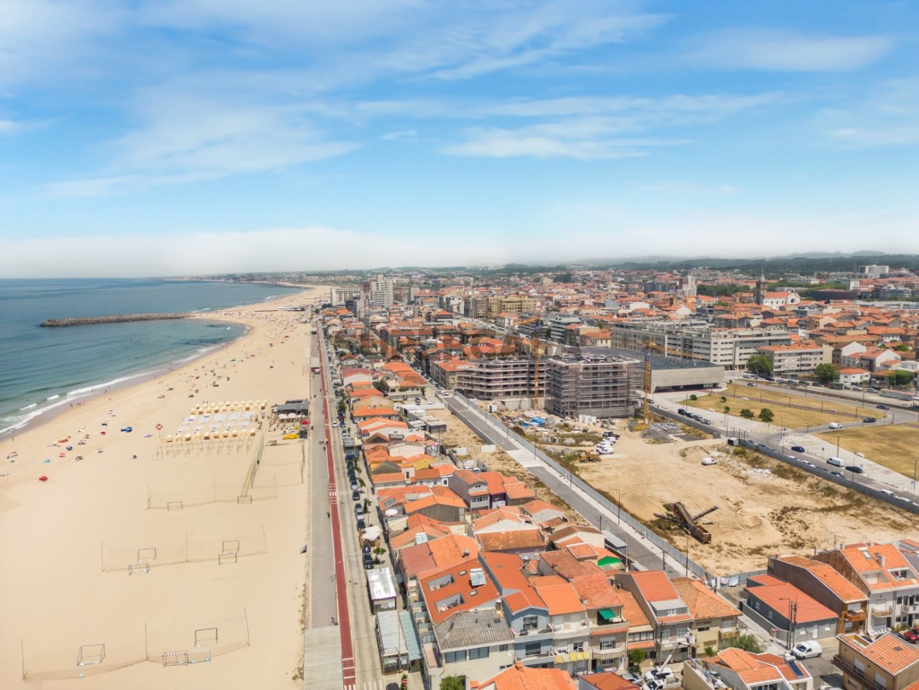 Apartamento de 2 dormitorios en Espinho, Portugal No. 259769