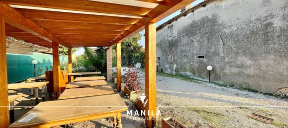 5 rooms Commercial property in Paese, Italy No. 135426 9