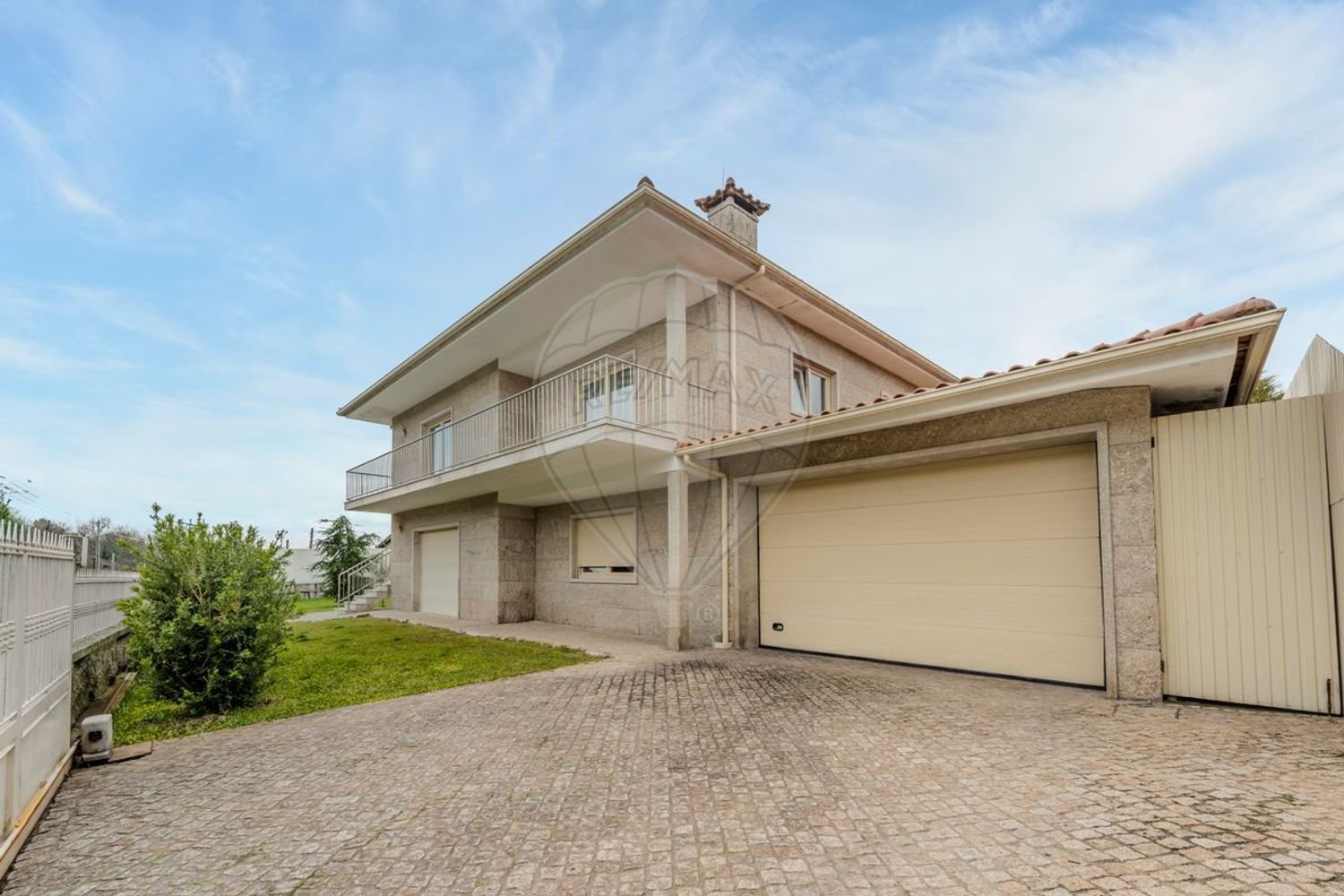 4 bedrooms House in Garfe, Portugal No. 37277