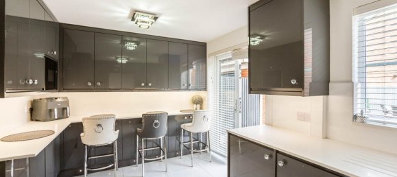 3 Schlafzimmer Haus in Gravesend, United Kingdom, Nr. 10861 3