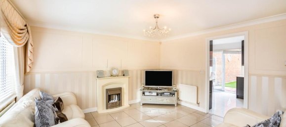 3 Schlafzimmer Haus in Gravesend, United Kingdom, Nr. 10861 2