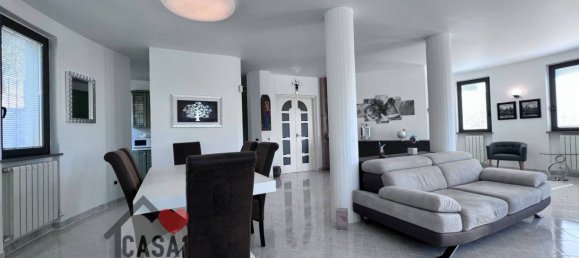 3 غرف نوم فيلا في Spoleto, Italy رقم 104190 5