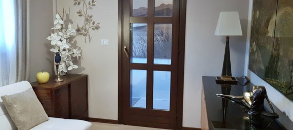 5غرفة شقة في Udine, Italy رقم 254901 11