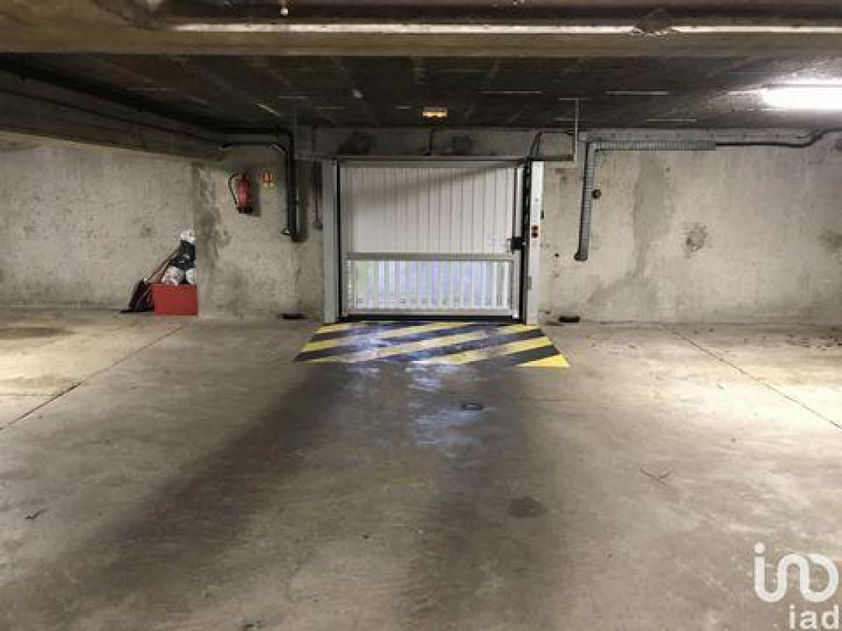 12m² Shop in Metz, France No. 17136