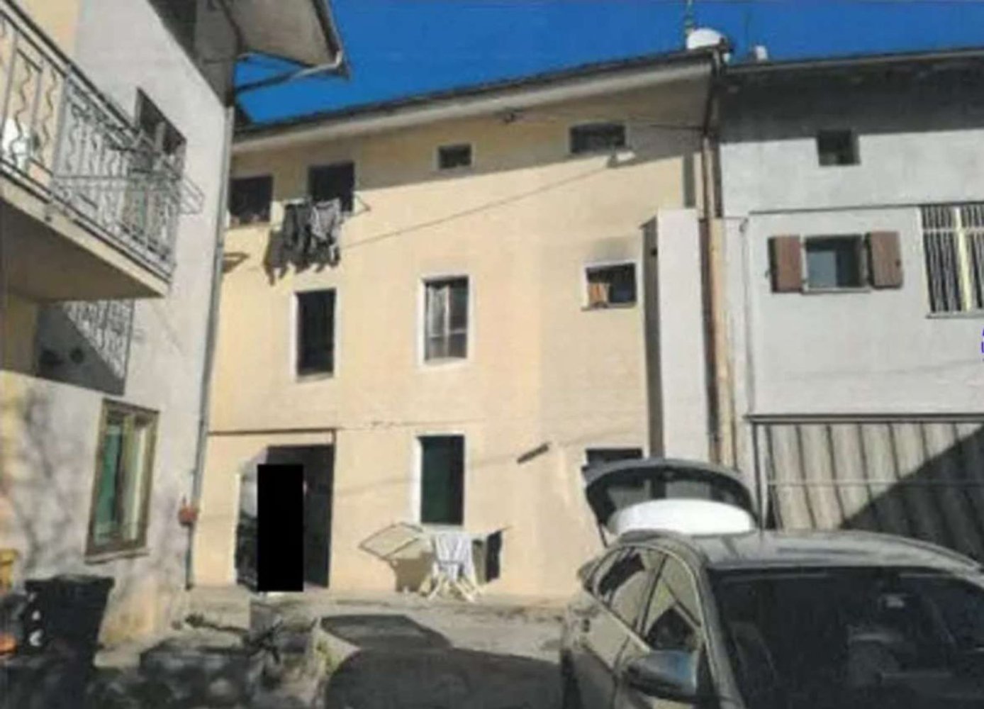 Apartamento de 4 dormitorios en Pordenone, Italy No. 377428