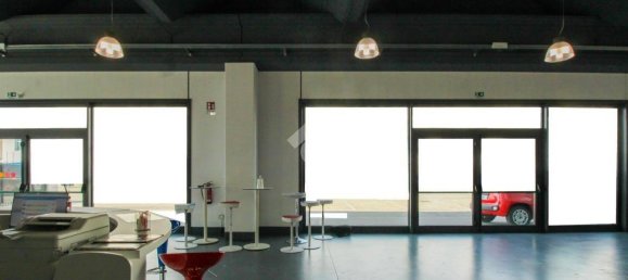 4 rooms Warehouse in Rovato, Italy No. 141646 10