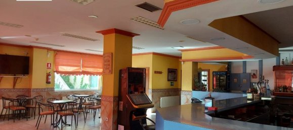 Propiedad comercial en La Robla, Spain 705 m² No. 76235 4