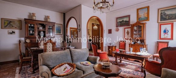 Apartamento de 3 dormitorios en Jesolo, Italy No. 260316 4