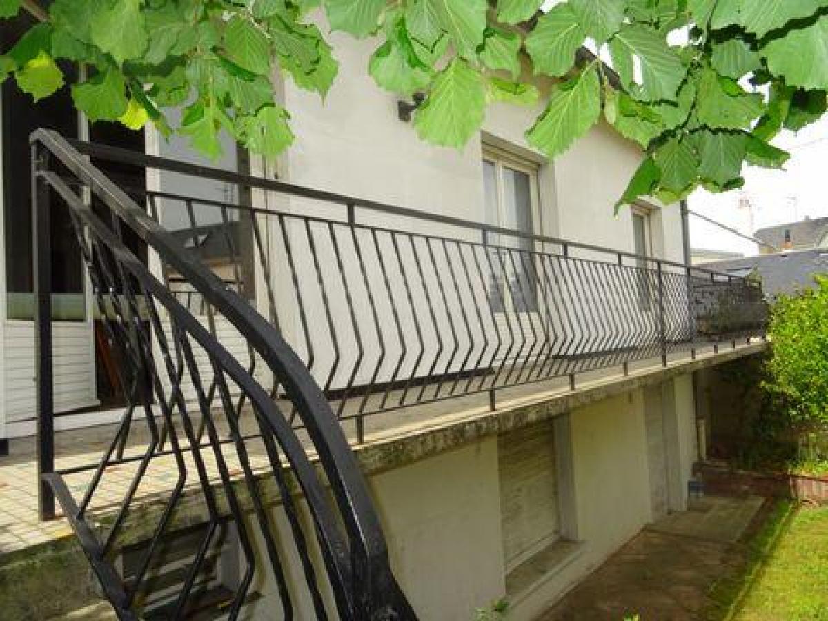 5 bedrooms House in Le Mans, France No. 27238