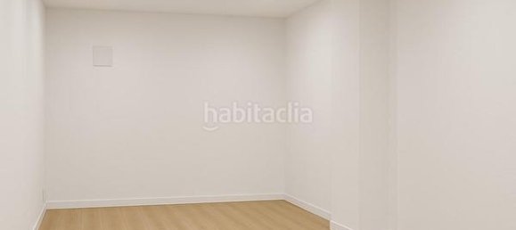 180m² Commercial property in El Puerto de Santa Maria, Spain No. 171385 2