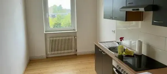 12-salle Bâtiment à Braunschweig, Germany No. 250689 11