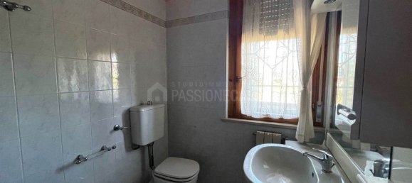 1 bedroom Apartment in Prato, Italy No. 344094 10