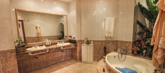 Villa de 5 dormitorios en Benidorm, Spain No. 50937 7