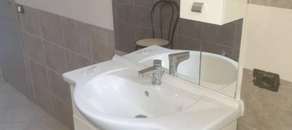 3 rooms Apartment in Cimitile, Italy No. 38306 54