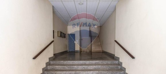 Apartamento de 9 habitaciónes en Bari, Italy No. 41017 3