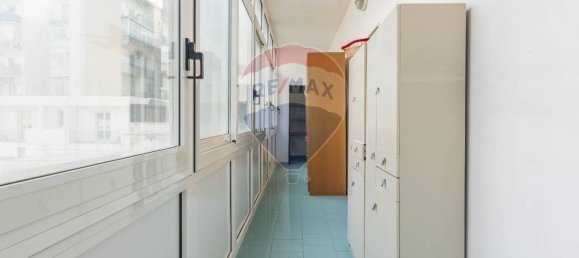 Apartamento de 9 habitaciónes en Bari, Italy No. 41017 33