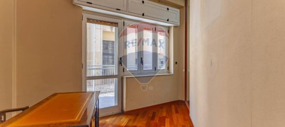 Apartamento de 9 habitaciónes en Bari, Italy No. 41017 14