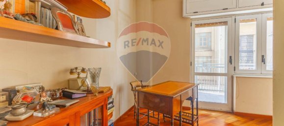 Apartamento de 9 habitaciónes en Bari, Italy No. 41017 15