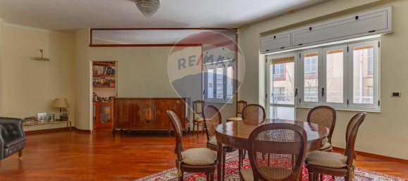 Apartamento de 9 habitaciónes en Bari, Italy No. 41017 20