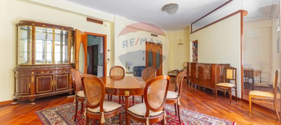 Apartamento de 9 habitaciónes en Bari, Italy No. 41017 18