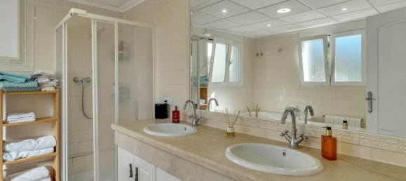 4 bedrooms Villa in Altea, Spain No. 167991 10