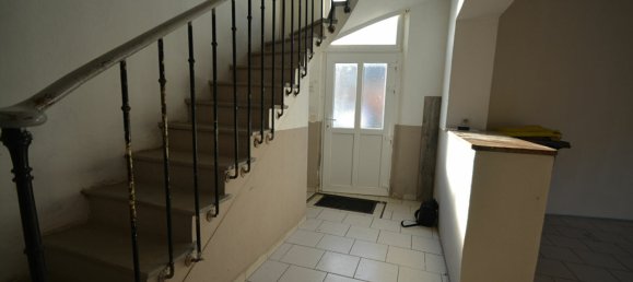 3 bedrooms Building in La Fere, France No. 83365 4