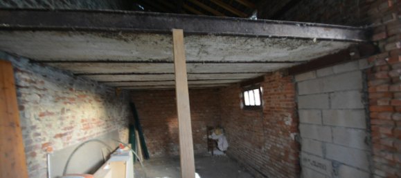 3 bedrooms Building in La Fere, France No. 83365 11