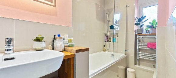 2 Schlafzimmer Wohnung in London, United Kingdom, Nr. 12549 6