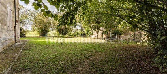 5 bedrooms Villa in Modena, Italy No. 379659 3