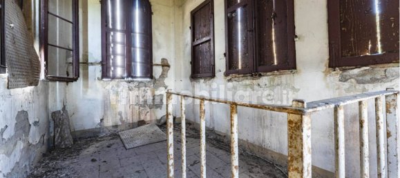 5 bedrooms Villa in Modena, Italy No. 379659 28