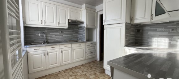 4 bedrooms House in Chateau-Thierry, France No. 243334 3