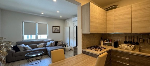 3 bedrooms Castles in Forte dei Marmi, Italy No. 155570 2