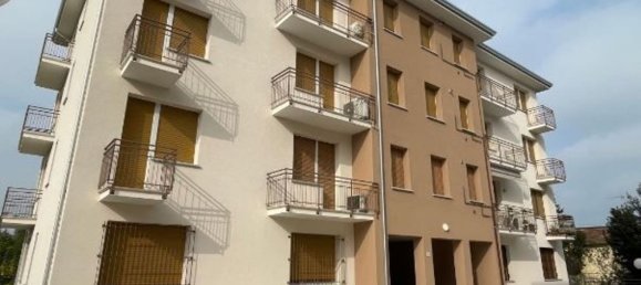4 Schlafzimmer Wohnung in Imola, Italy, Nr. 322372 2