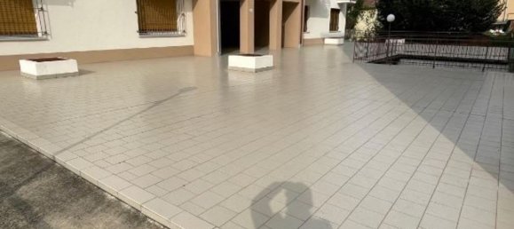 4 Schlafzimmer Wohnung in Imola, Italy, Nr. 322372 4