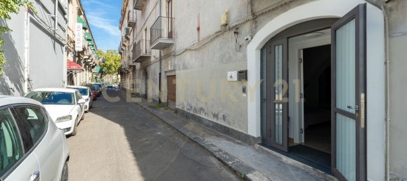  عقار تجاري في Catania, Italy 35متر مربع رقم 376074 4
