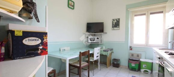 3 bedrooms Apartment in Rome, Italy No. 311820 18