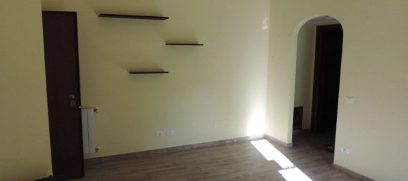 2 bedrooms Apartment in Guidonia Montecelio, Italy No. 359236 2