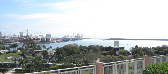 2 غرف نوم عقار تجاري في Miami, الولايات المتحدة رقم 615473 10