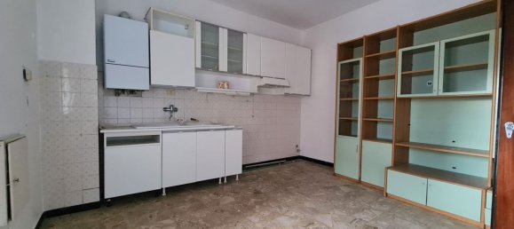 3-Zimmer Wohnung in Albenga, Italy, Nr. 273128 2