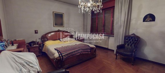 5 rooms Apartment in Cinisello Balsamo, Italy No. 126571 40