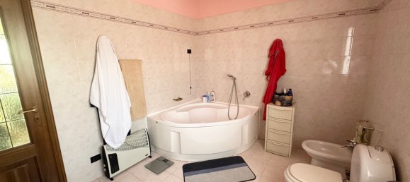 Villa T8 em Borgo Ticino, Italy N.º 316770 21