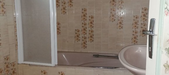 3 bedrooms Townhouse in Nogent-le-Roi, France No. 88846 5