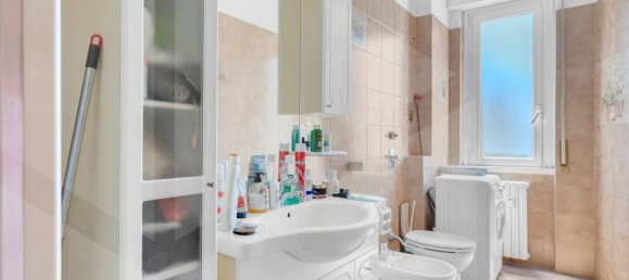 3 rooms Apartment in Milan, Italy No. 241884 16