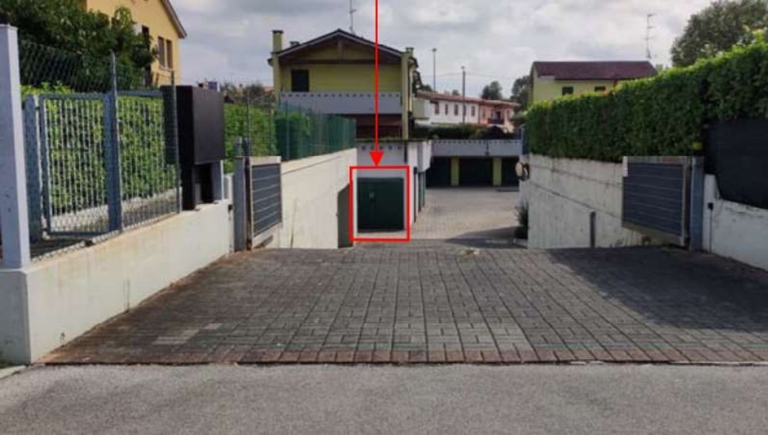 32m² Garage in Villorba, Italy No. 298996