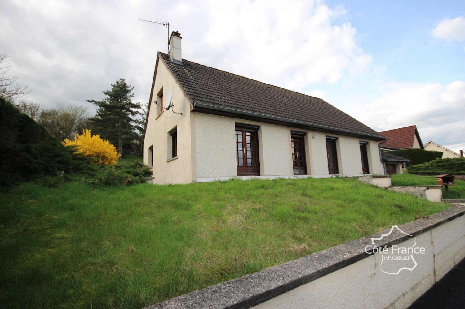 4 bedrooms House in Givet, France No. 68751